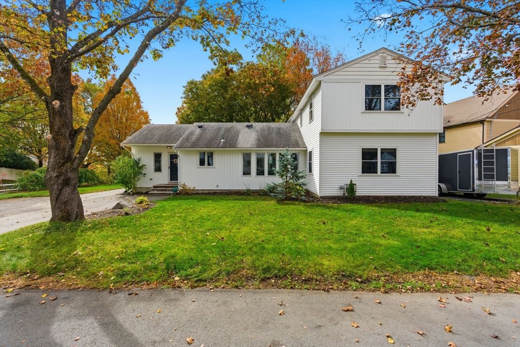 Exterior, Facade, Farmhouse