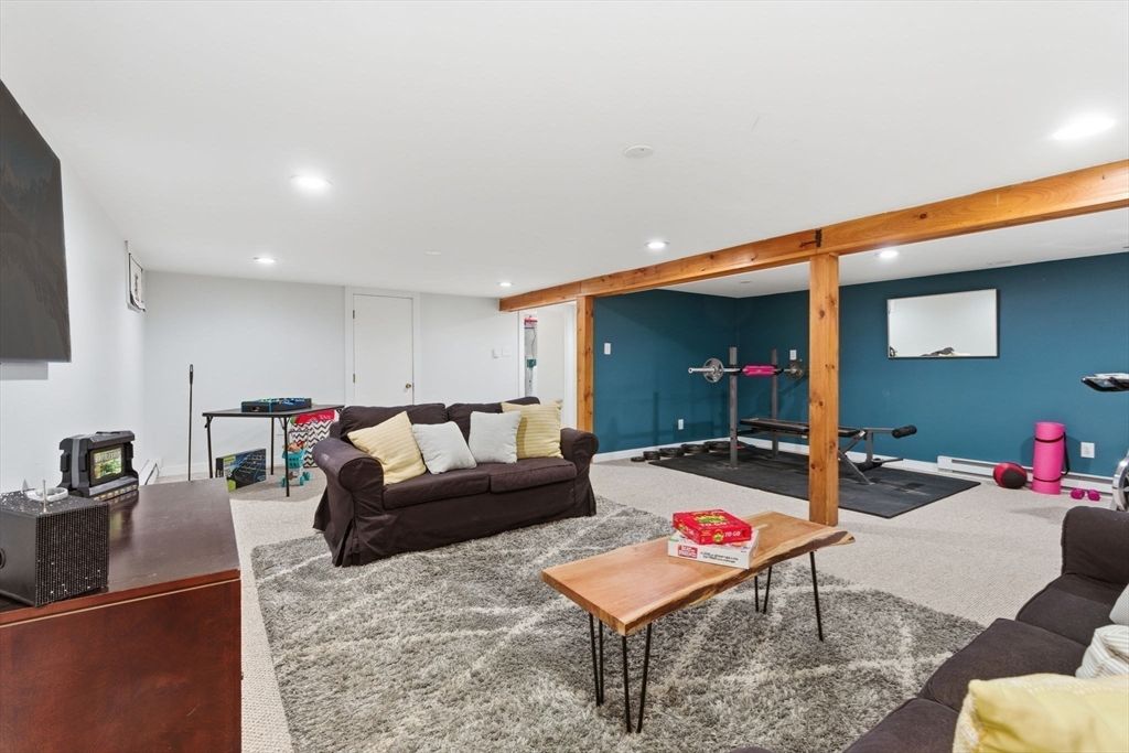 Fitness Equipment, Interior, Living room, Recessed Lighting