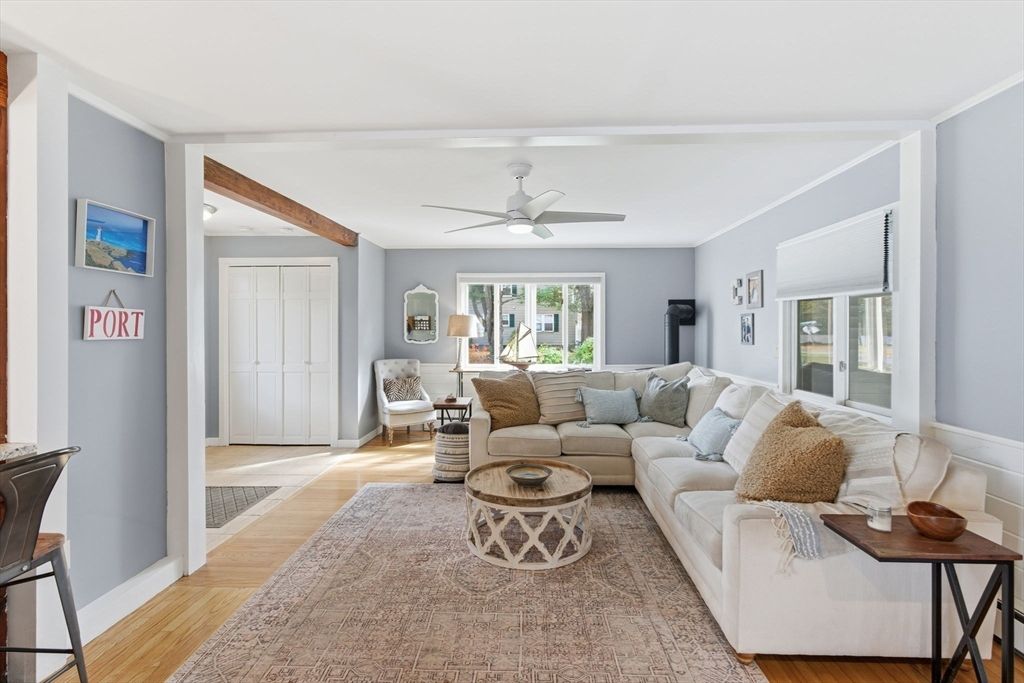 Interior, Living room, Wooden Beams, Wood Texture Flooring