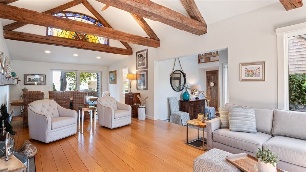 Interior, Living room, Recessed Lighting, Wooden Beams, Wood Texture Flooring