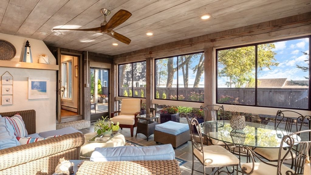 Dining room, Interior, Living room, Recessed Lighting, Sun Room, Wooden Ceilings