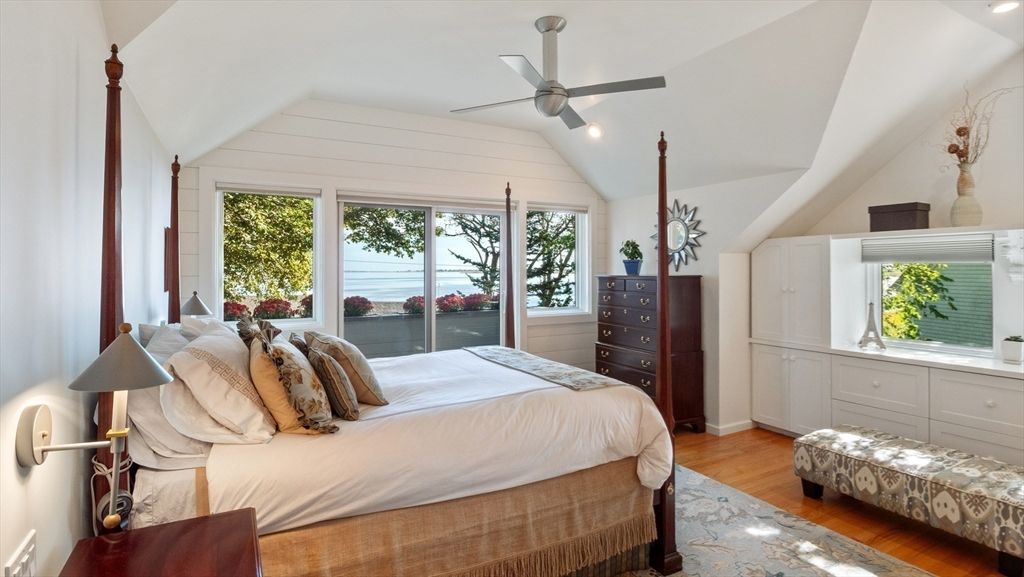 Bedroom, Interior, Recessed Lighting, Water, Wood Texture Flooring