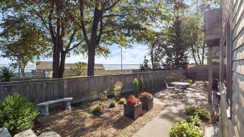 Backyard, Exterior, Water