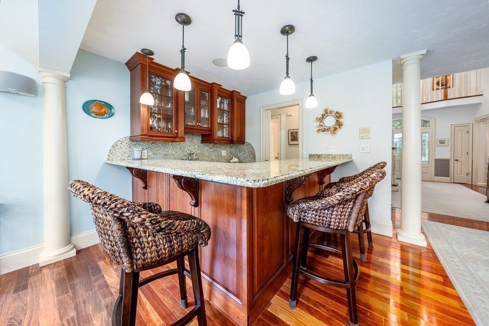 Interior, Pendant Lights, Wood Texture Flooring