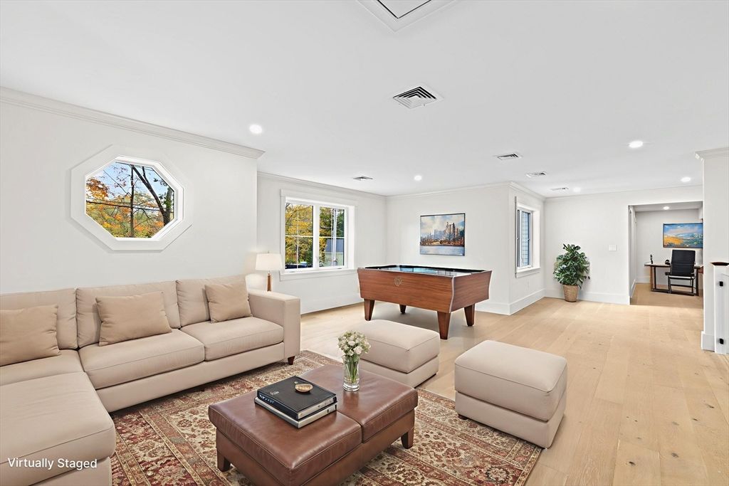 Billiard Table, Game Room, Interior, Living room, Recessed Lighting, Wood Texture Flooring