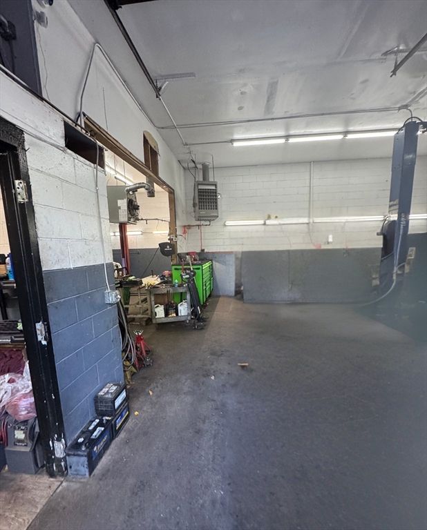 Fitness Equipment, Garage, Interior