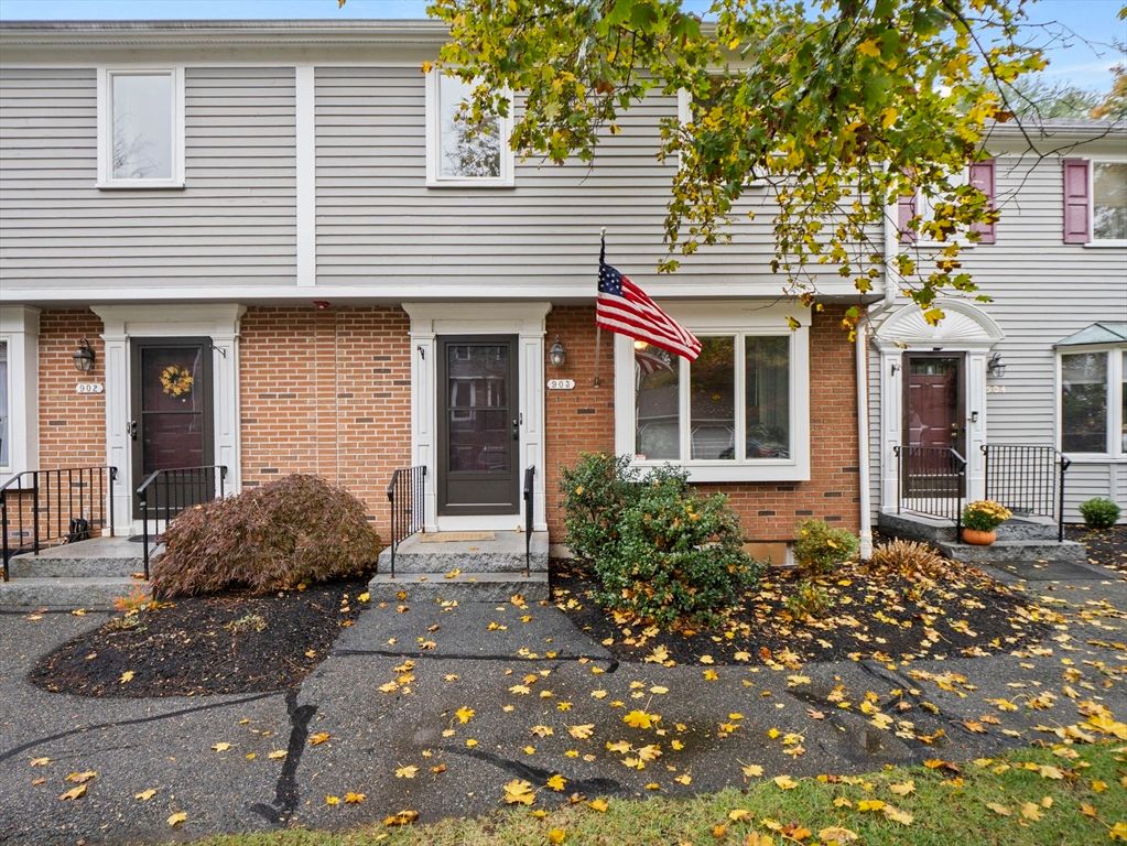 Exterior, Facade, Brick Facade, Georgian