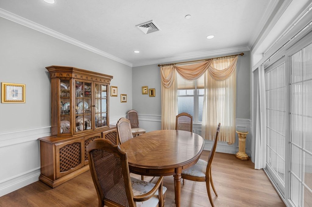 Dining room, Interior, Recessed Lighting, Wood Texture Flooring