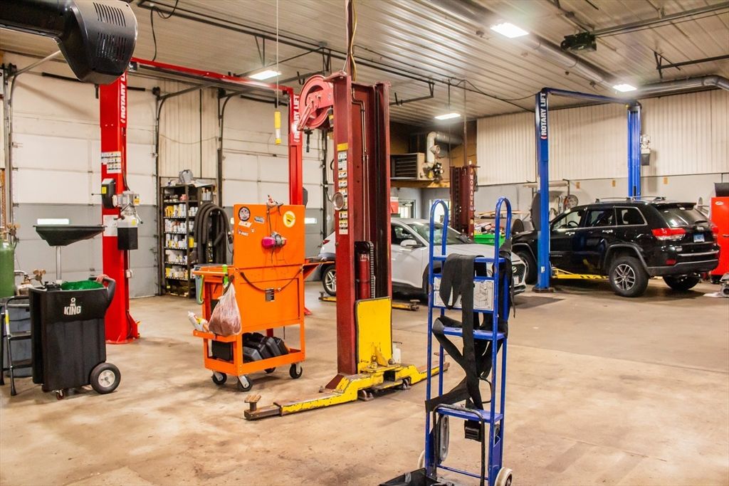 Fitness Equipment, Garage, Interior