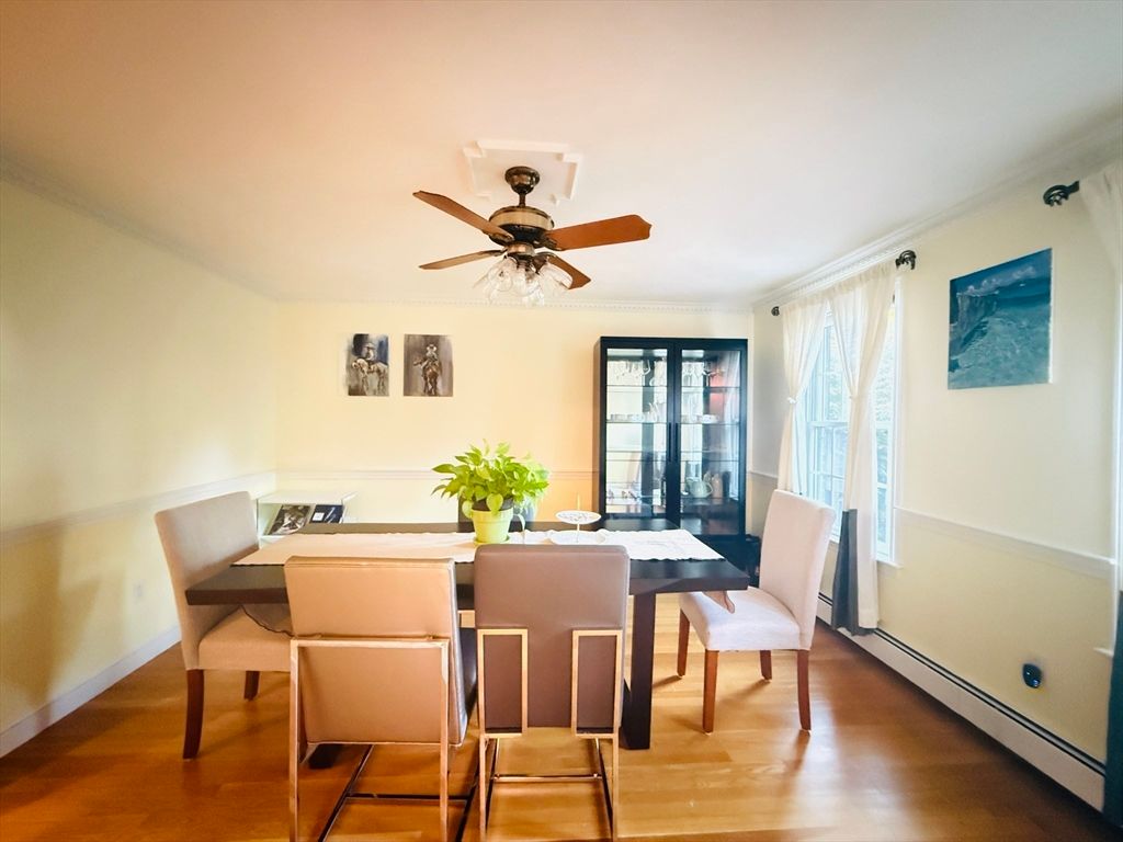 Dining room, Interior, Wood Texture Flooring