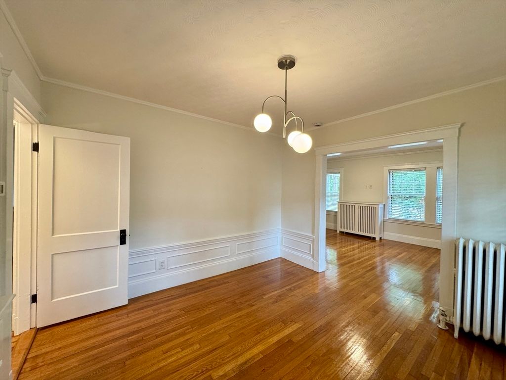 Empty room, Interior, Pendant Lights, Wood Texture Flooring