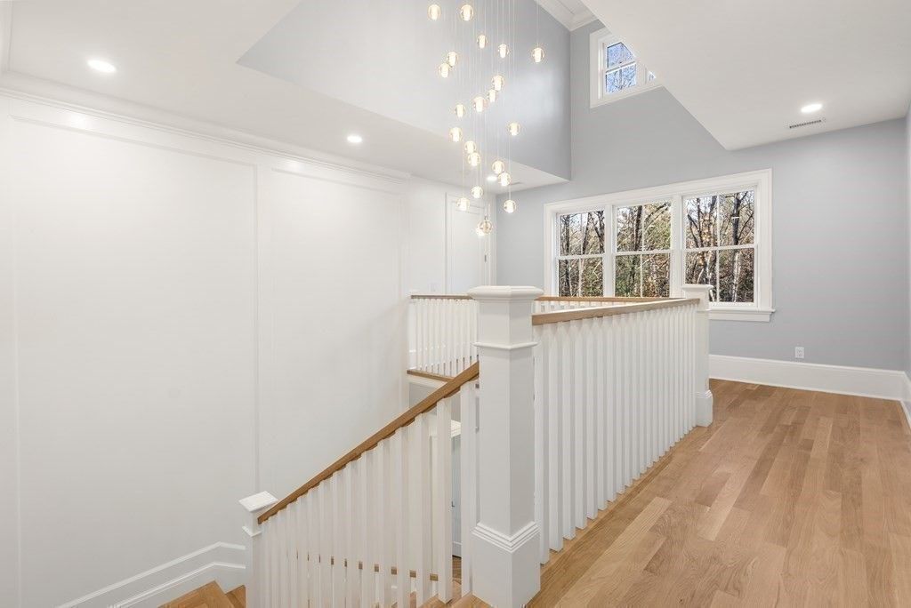 Interior, Pendant Lights, Recessed Lighting, Wood Texture Flooring
