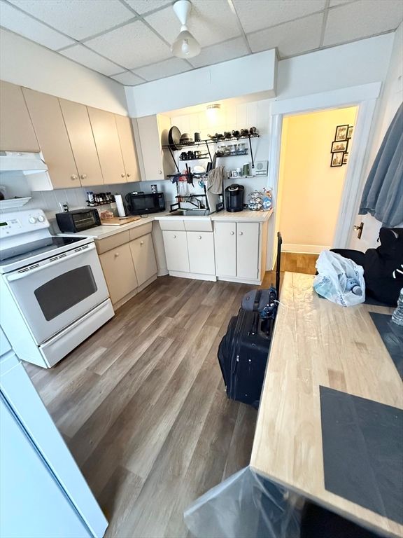 Interior, Kitchen, Wood Texture Flooring