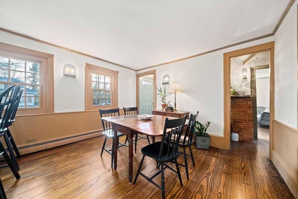 Dining room, Interior, Wood Texture Flooring