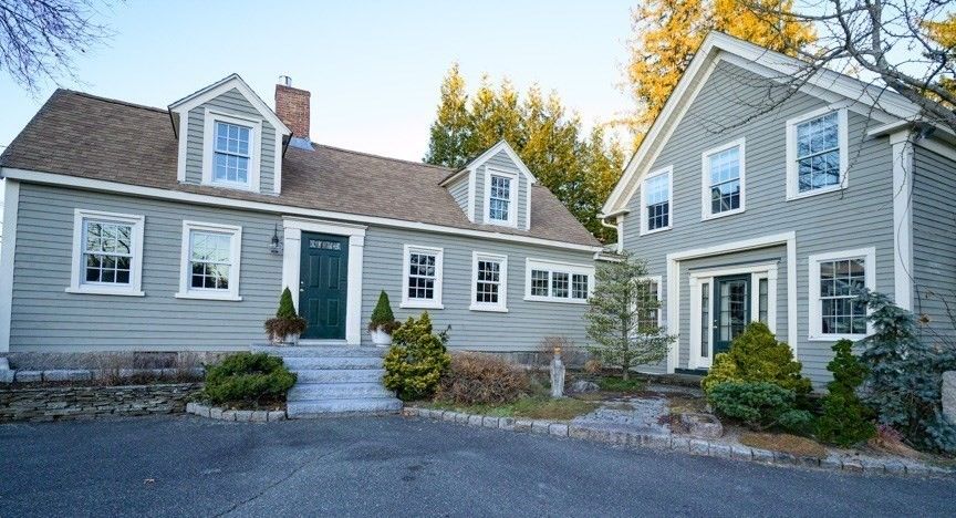 Exterior, Facade, Cape Cod