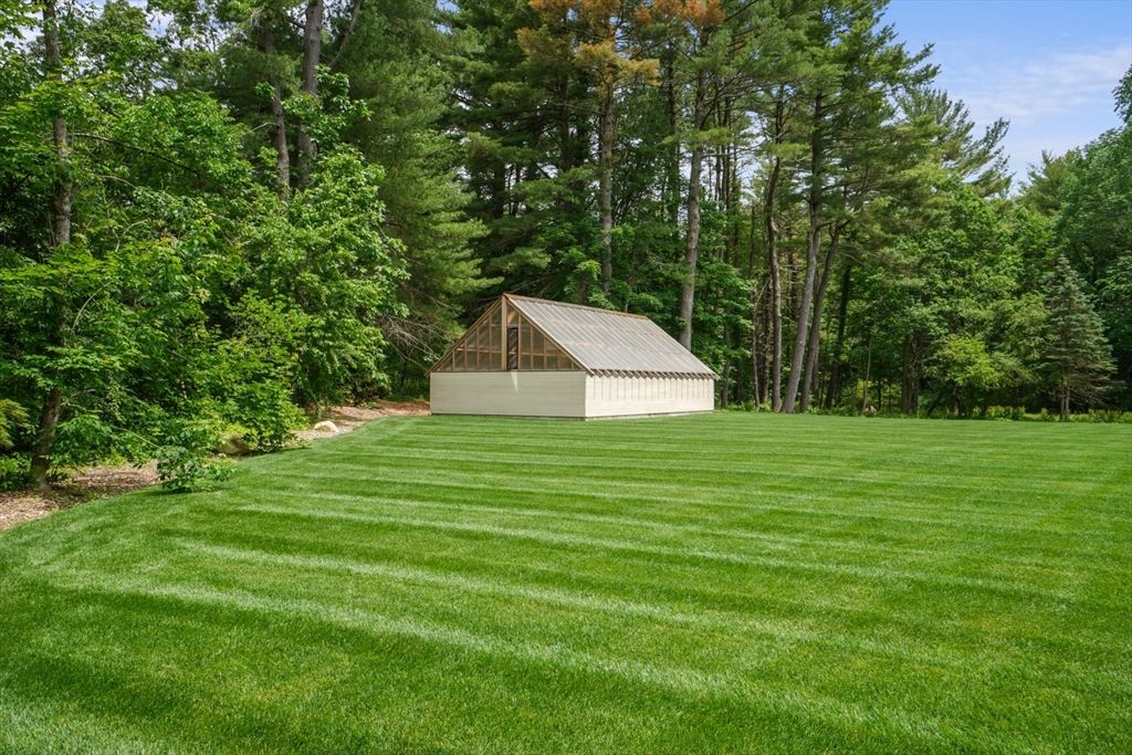 Backyard, Detached Garage, Exterior