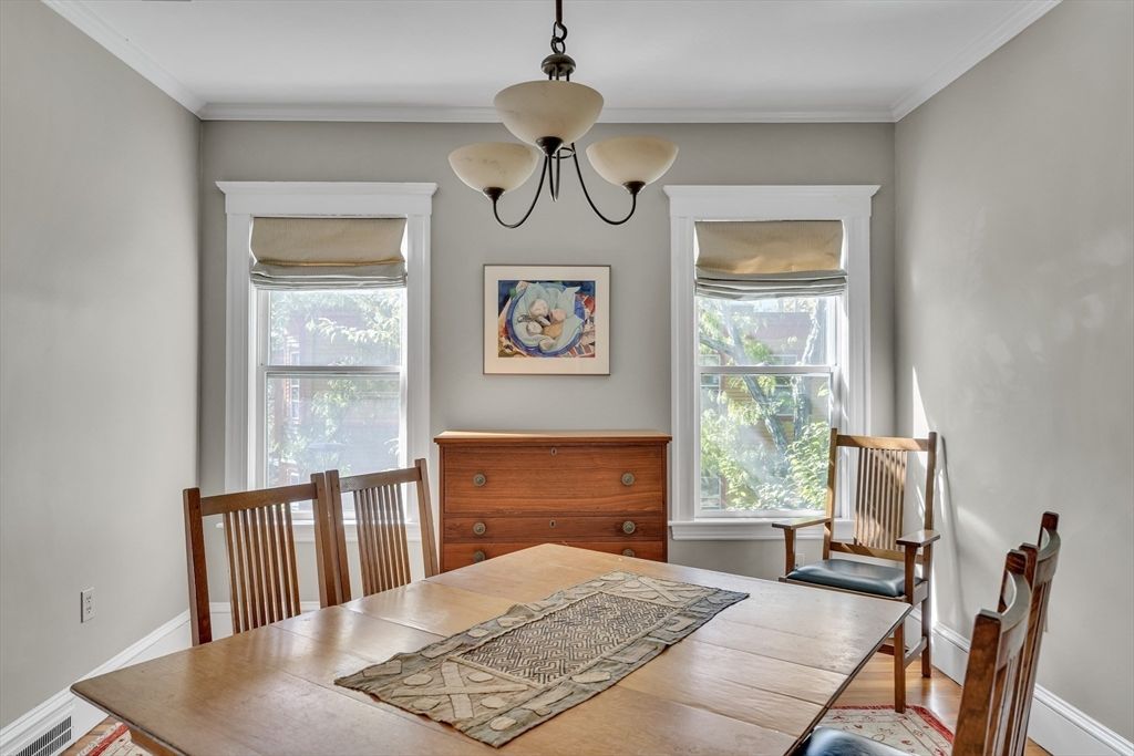 Dining room, Interior