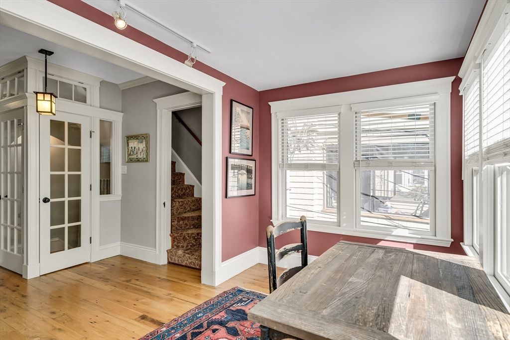 Interior, Pendant Lights, Wood Texture Flooring