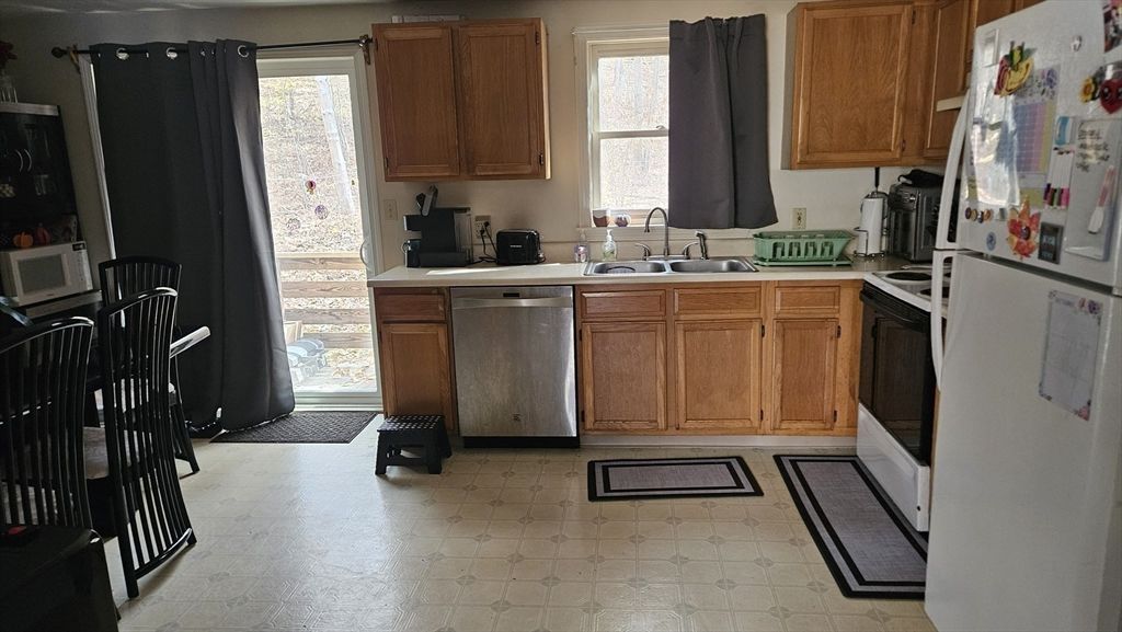 Interior, Kitchen, Stainless Steel Appliances