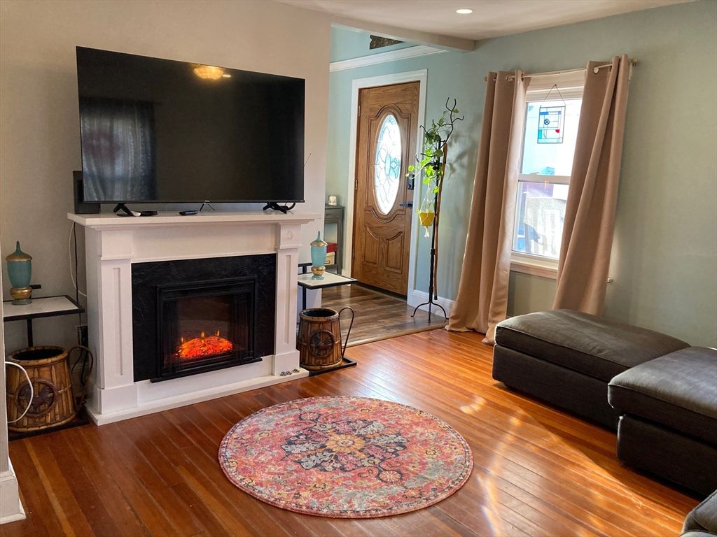 Fireplace, Interior, Recessed Lighting, Wood Texture Flooring