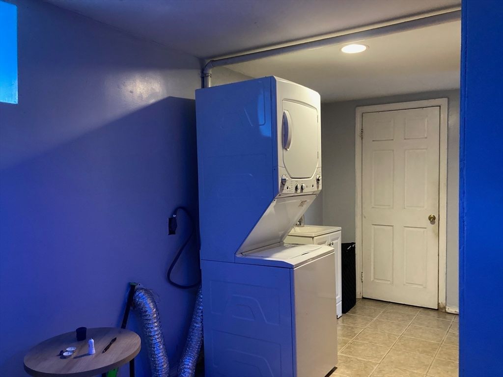 Interior, Recessed Lighting, Utility Closets, Washer