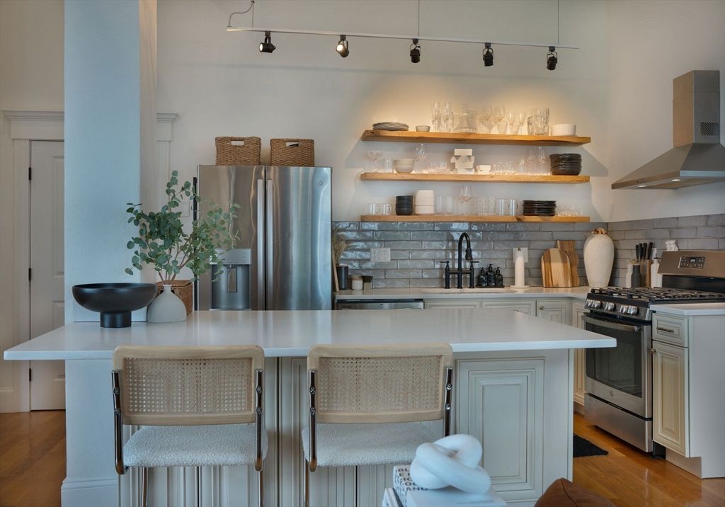 Interior, Kitchen, Stainless Steel Appliances, Wood Texture Flooring