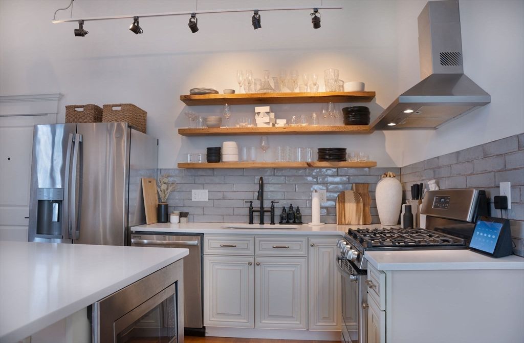 Interior, Kitchen, Stainless Steel Appliances