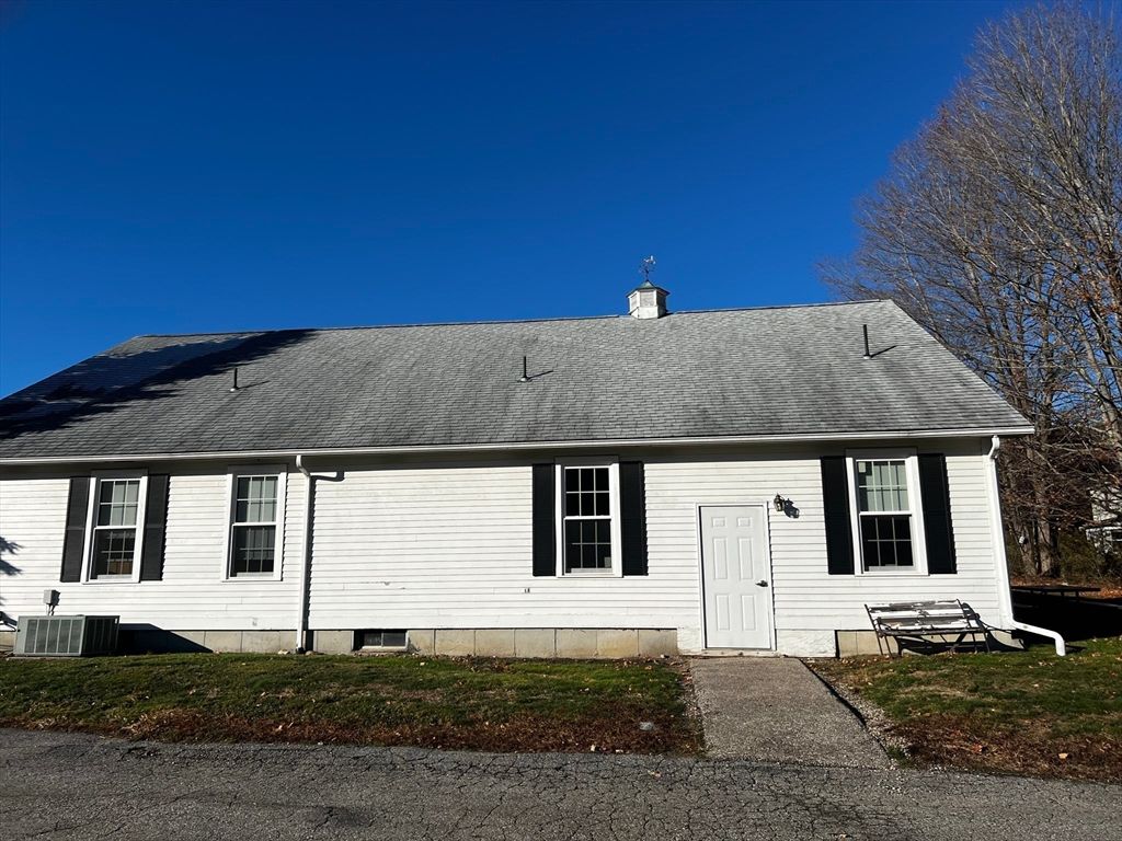 Exterior, Facade, Cape Cod