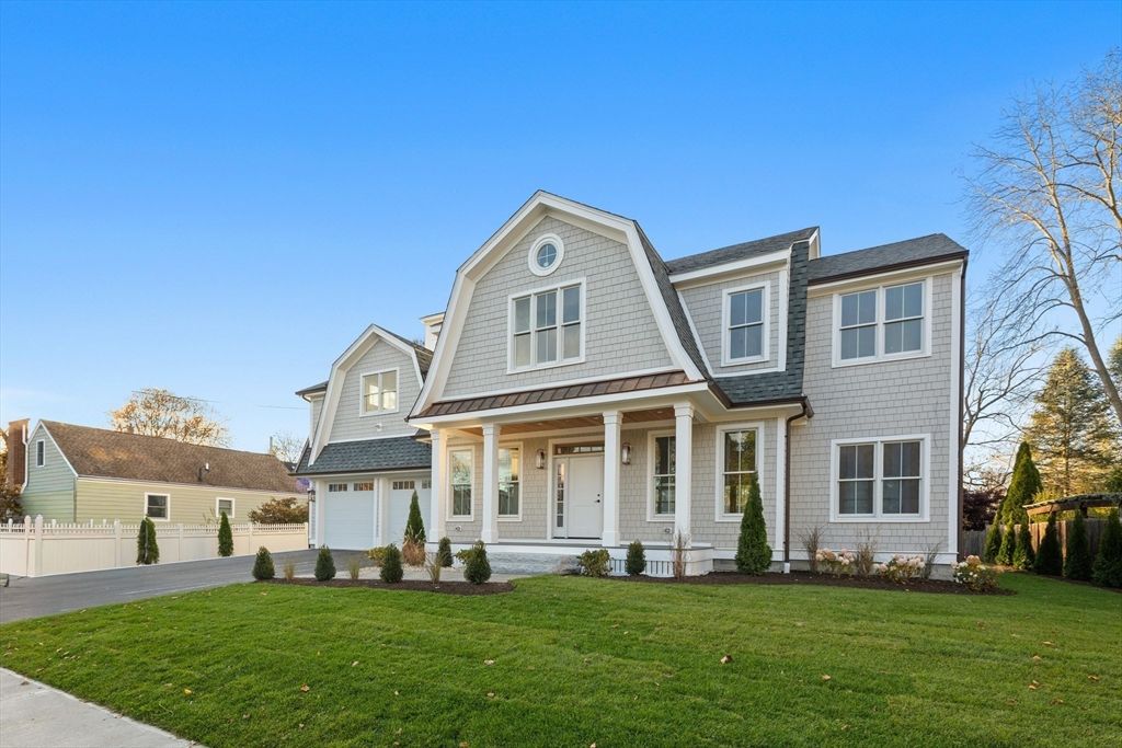 Attached, Exterior, Facade, Farmhouse