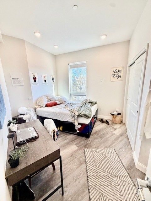 Bedroom, Home Office, Interior, Recessed Lighting, Wood Texture Flooring