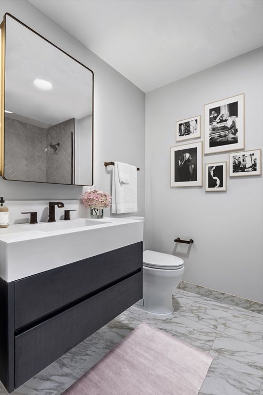 Bathroom, Interior, Marble, Recessed Lighting
