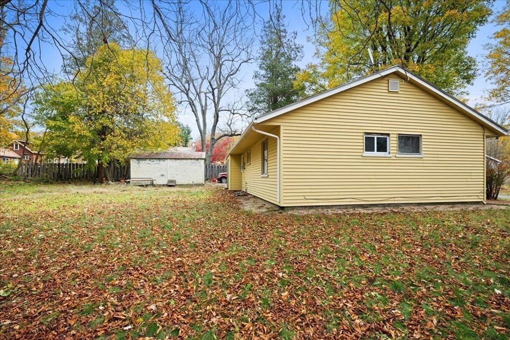 Backyard, Detached Garage, Exterior