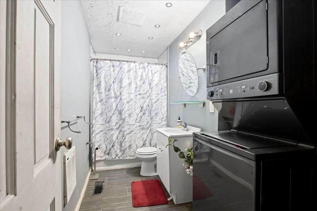 Bathroom, Interior, Recessed Lighting, Washer