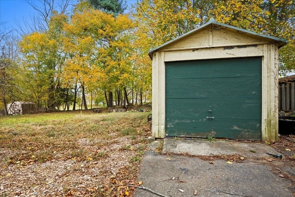 Backyard, Detached Garage, Exterior