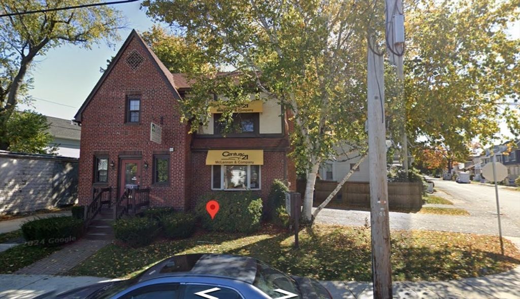 Exterior, Facade, Brick Facade, Tudor Revival