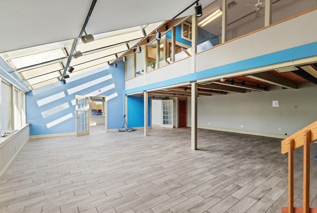 Interior, Wooden Beams