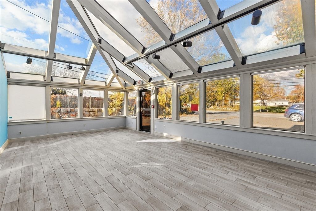 Glass Ceilings, Interior, Sun Room, Wood Texture Flooring