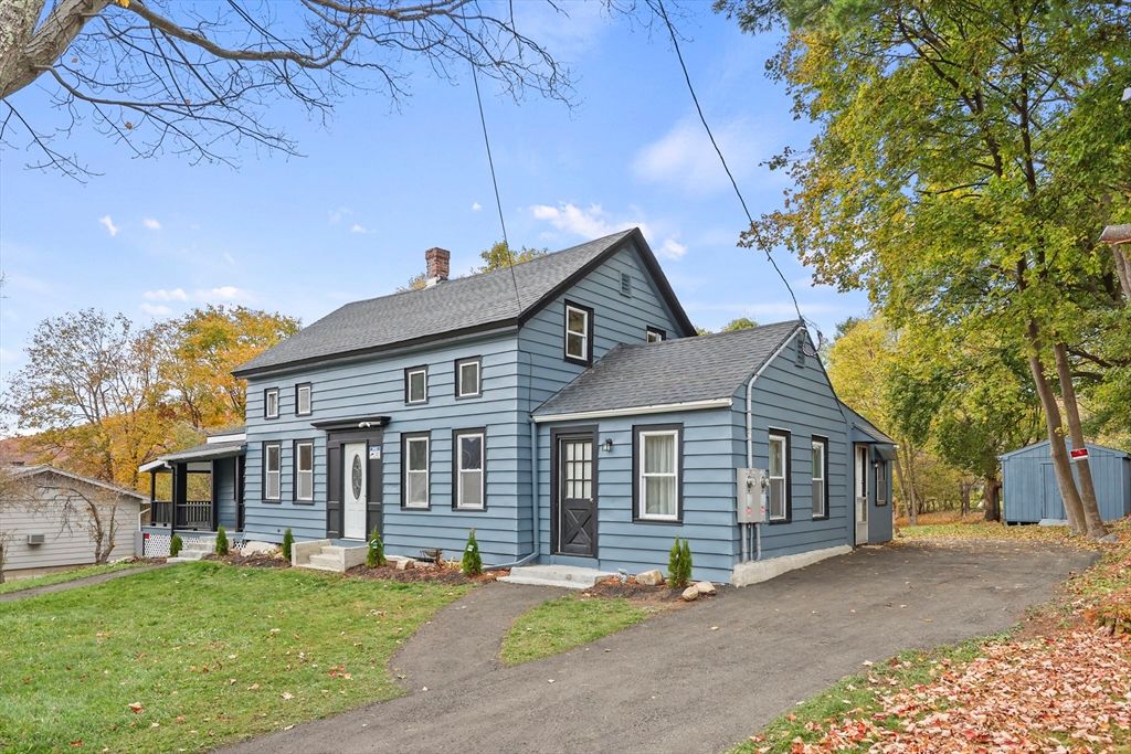 Backyard, Exterior, Facade, Cape Cod
