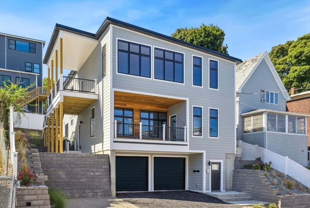 Attached, Exterior, Facade, Rowhouse