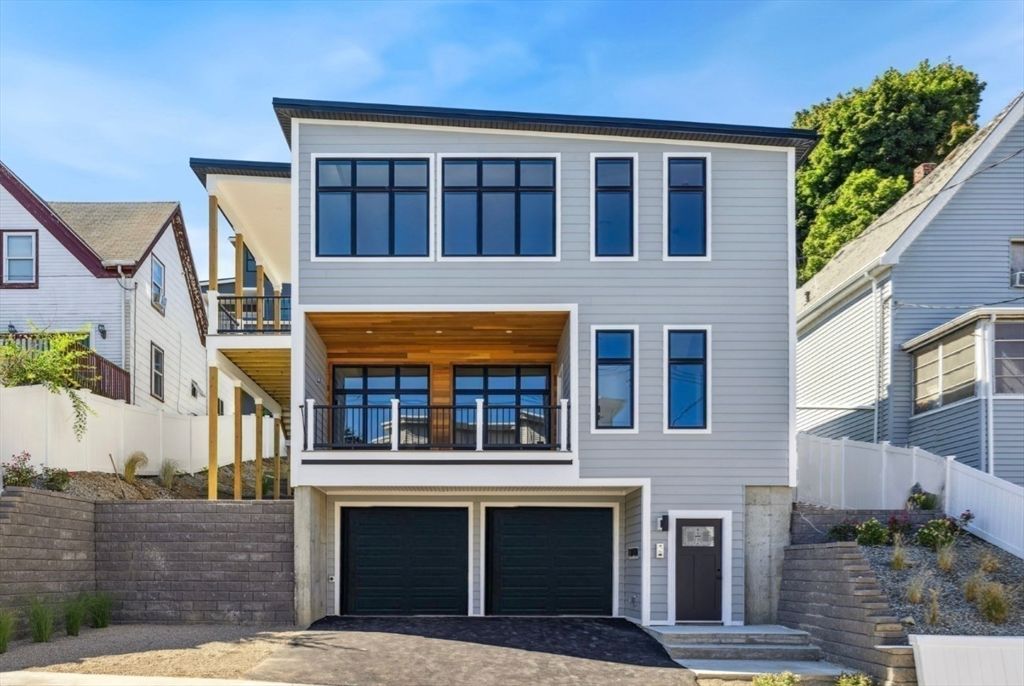 Attached, Exterior, Facade, Modern