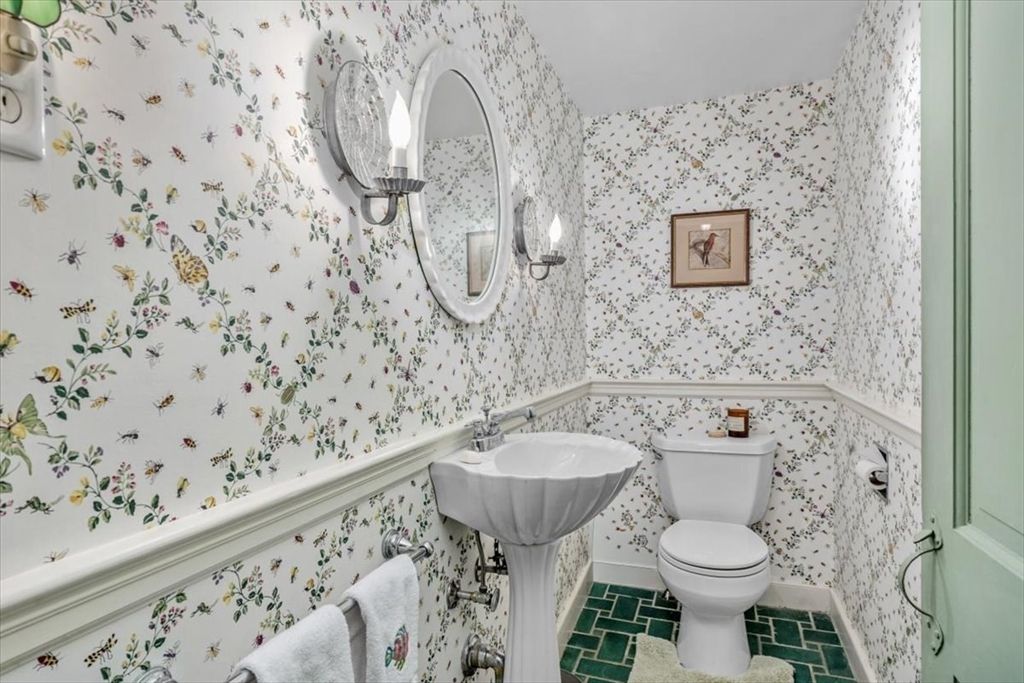 Bathroom, Interior