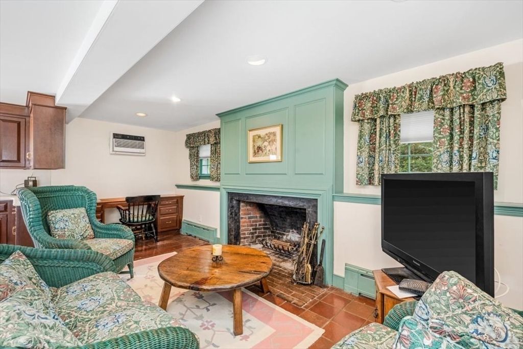 Fireplace, Interior, Living room, Recessed Lighting