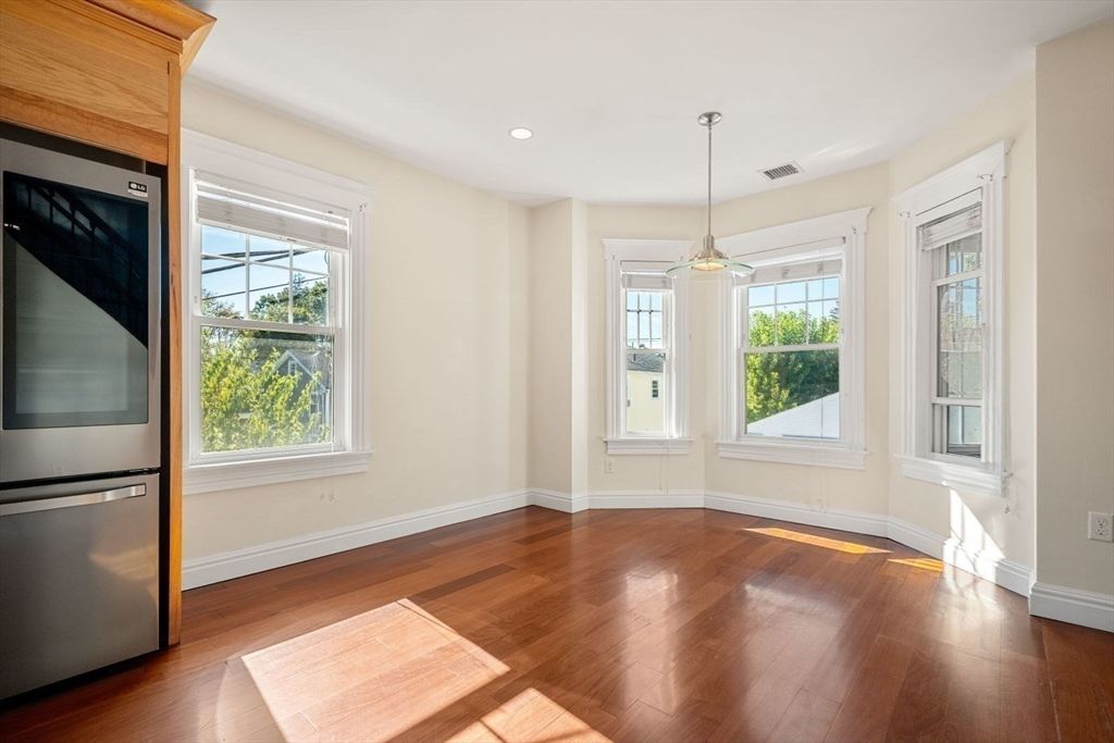 Empty room, Interior, Pendant Lights, Recessed Lighting, Wood Texture Flooring