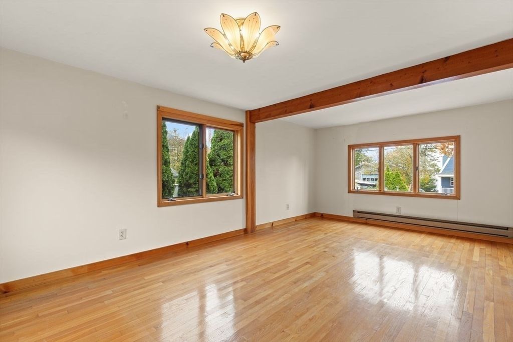 Empty room, Interior, Wooden Beams, Wood Texture Flooring