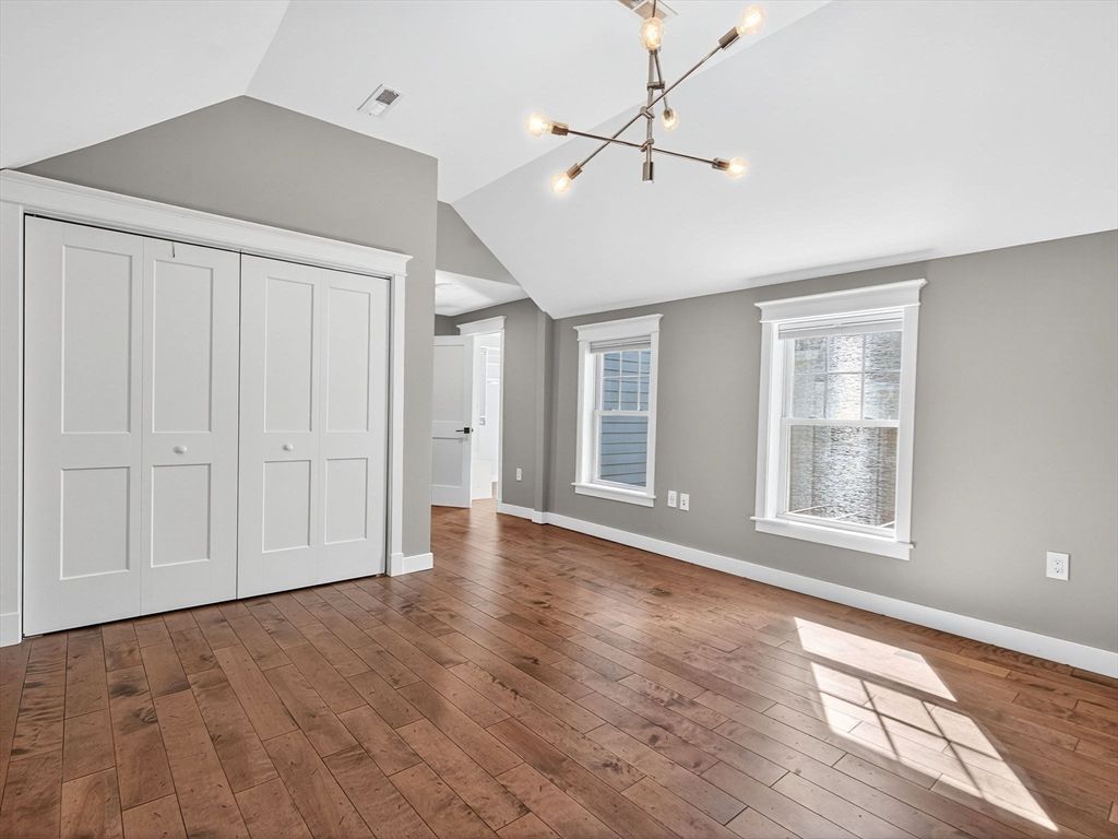 Empty room, Interior, Pendant Lights, Wood Texture Flooring