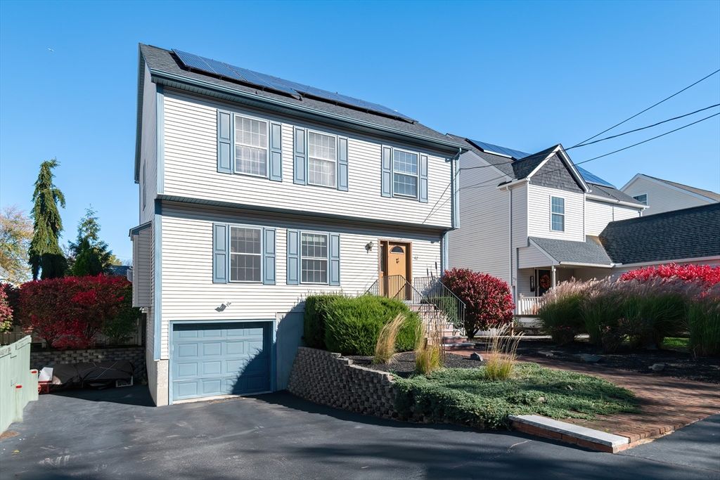 Attached, Exterior, Facade, Solar Panels, Queen Anne Victorian