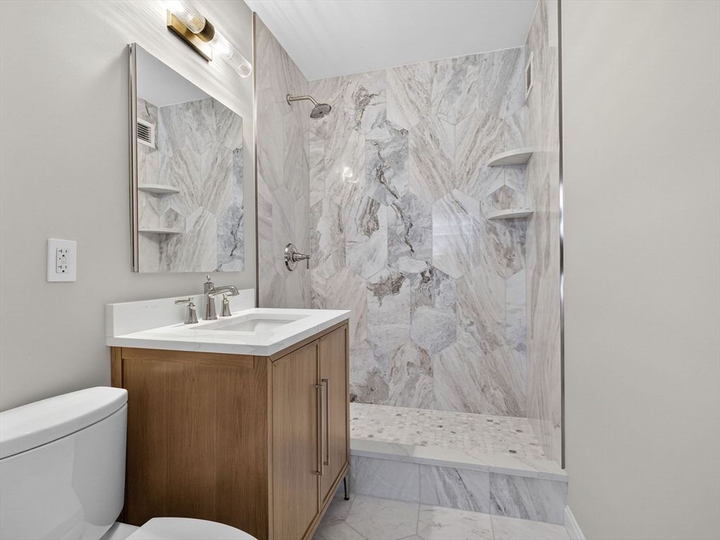 Bathroom, Interior, Marble, Marble Walls