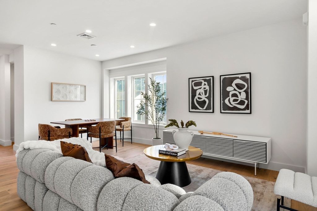 Dining room, Interior, Living room, Recessed Lighting, Wood Texture Flooring