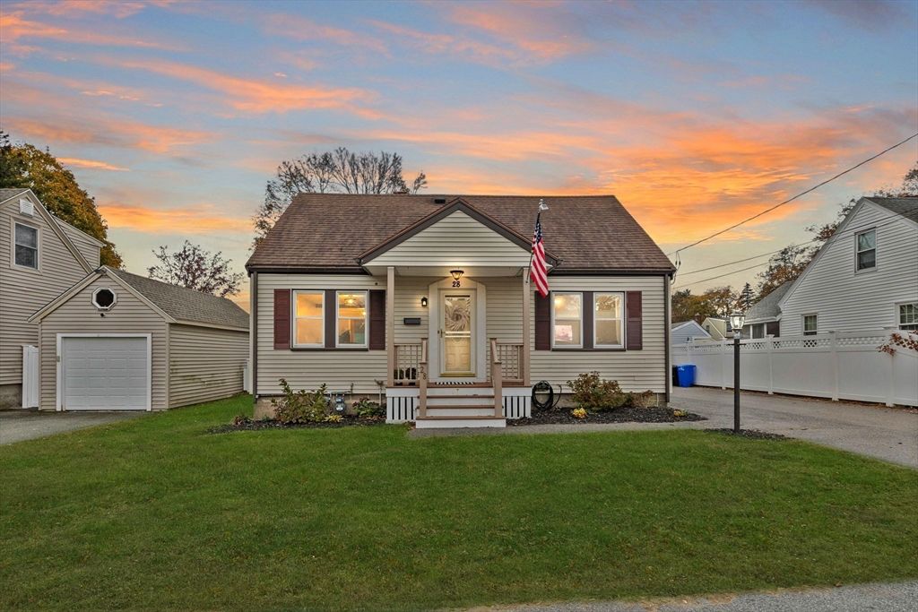 Attached, Detached Garage, Exterior, Facade, Cape Cod
