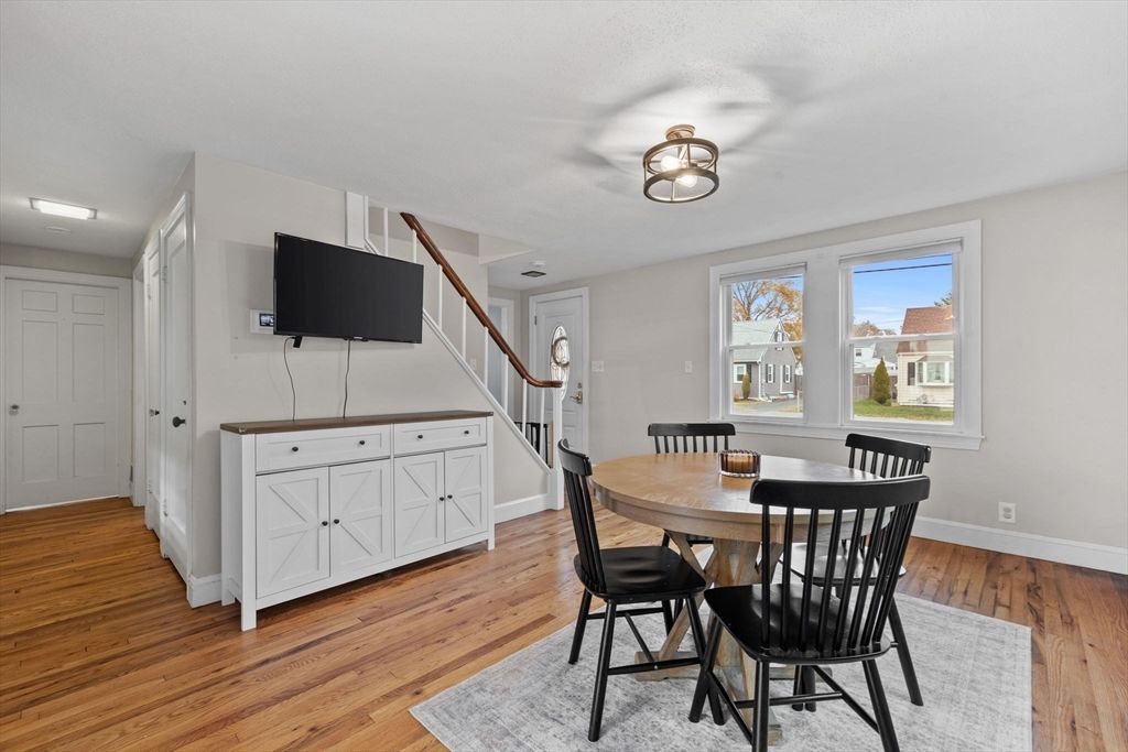Dining room, Interior, Wood Texture Flooring